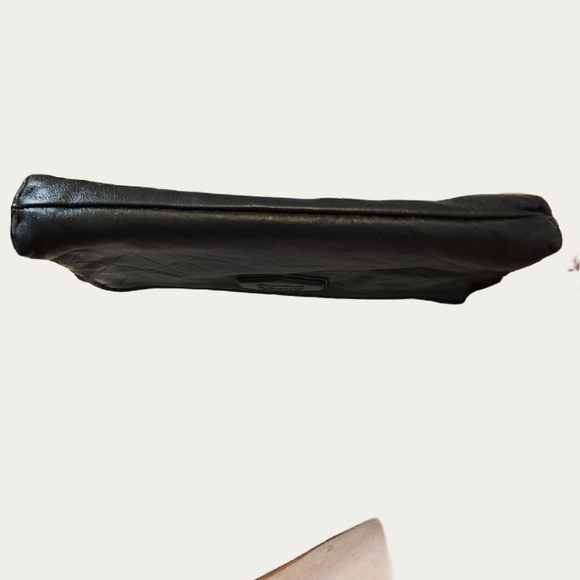 Amy Kestenberg GALA Clutch With 2 Compartments And Credit Card Slots. HAS FLAWS. - Picture 4 of 14